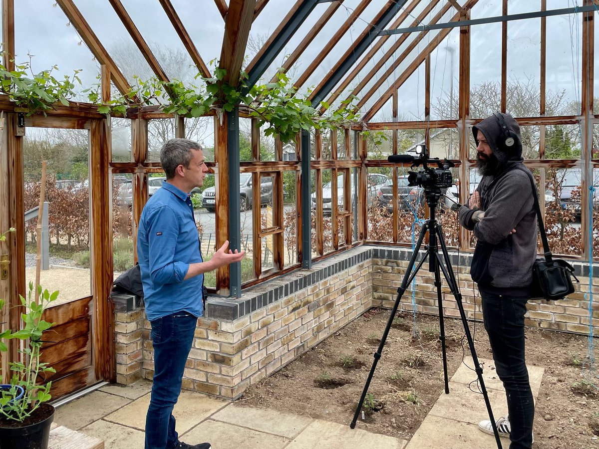 giyireland's tweet photo. Today was another busy day down at @Grow_HQ as we filmed an exciting project with @RediscoveryCtr 👏

The project, led by @rediscoveryctr with funding from ARISE, will feature 5 social enterprises from across Ireland! 

@mickkellygrows #SocialEnterprise #GIY #GrowItYourself https://t.co/MALA5Lbh4V