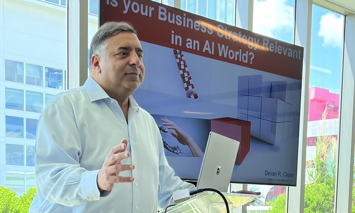 Devan R. Capur tweet media