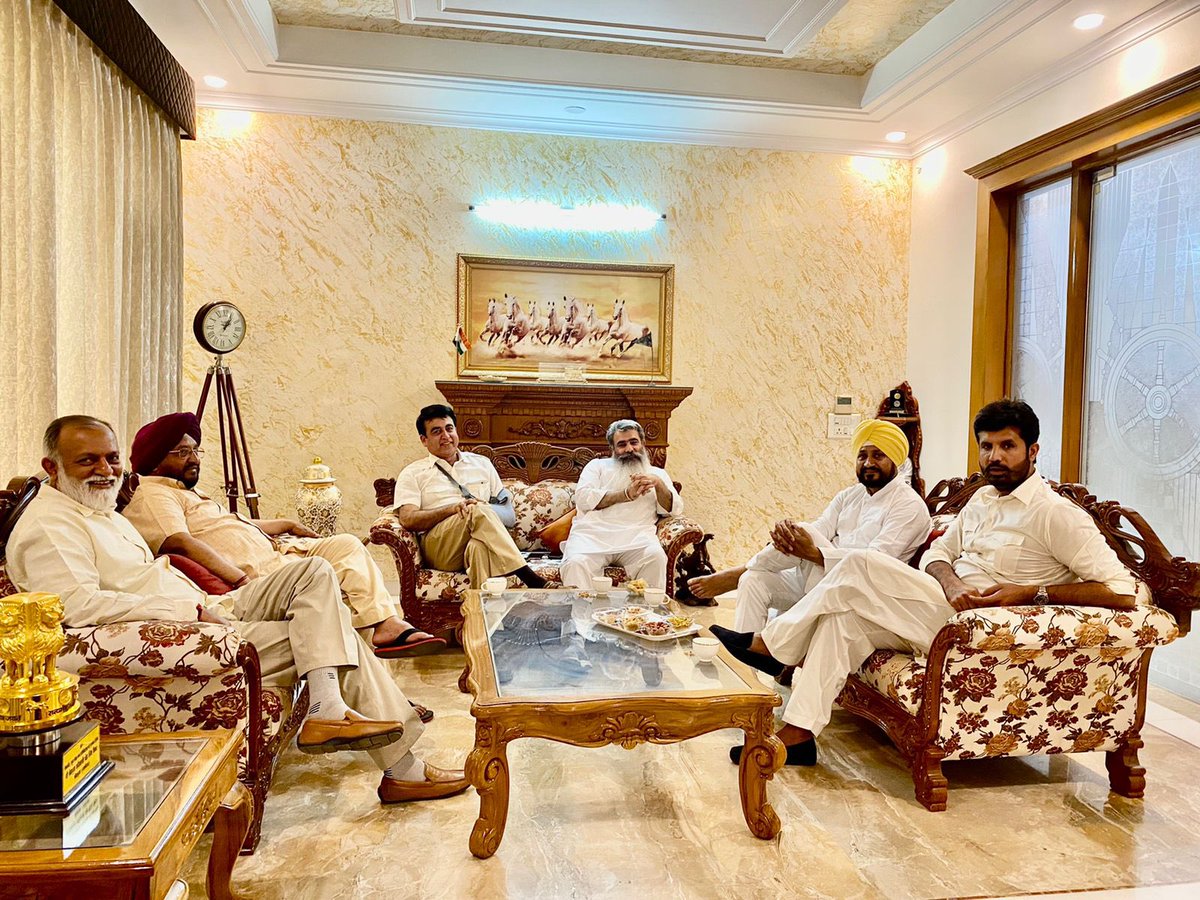 RajaBrar_INC's tweet photo. Met former Chief Minister of Punjab Shri @CHARANJITCHANNI Ji today and discussed various issues related to the roadmap for future rebuilding of @INCPunjab https://t.co/tO2oOdvRN4