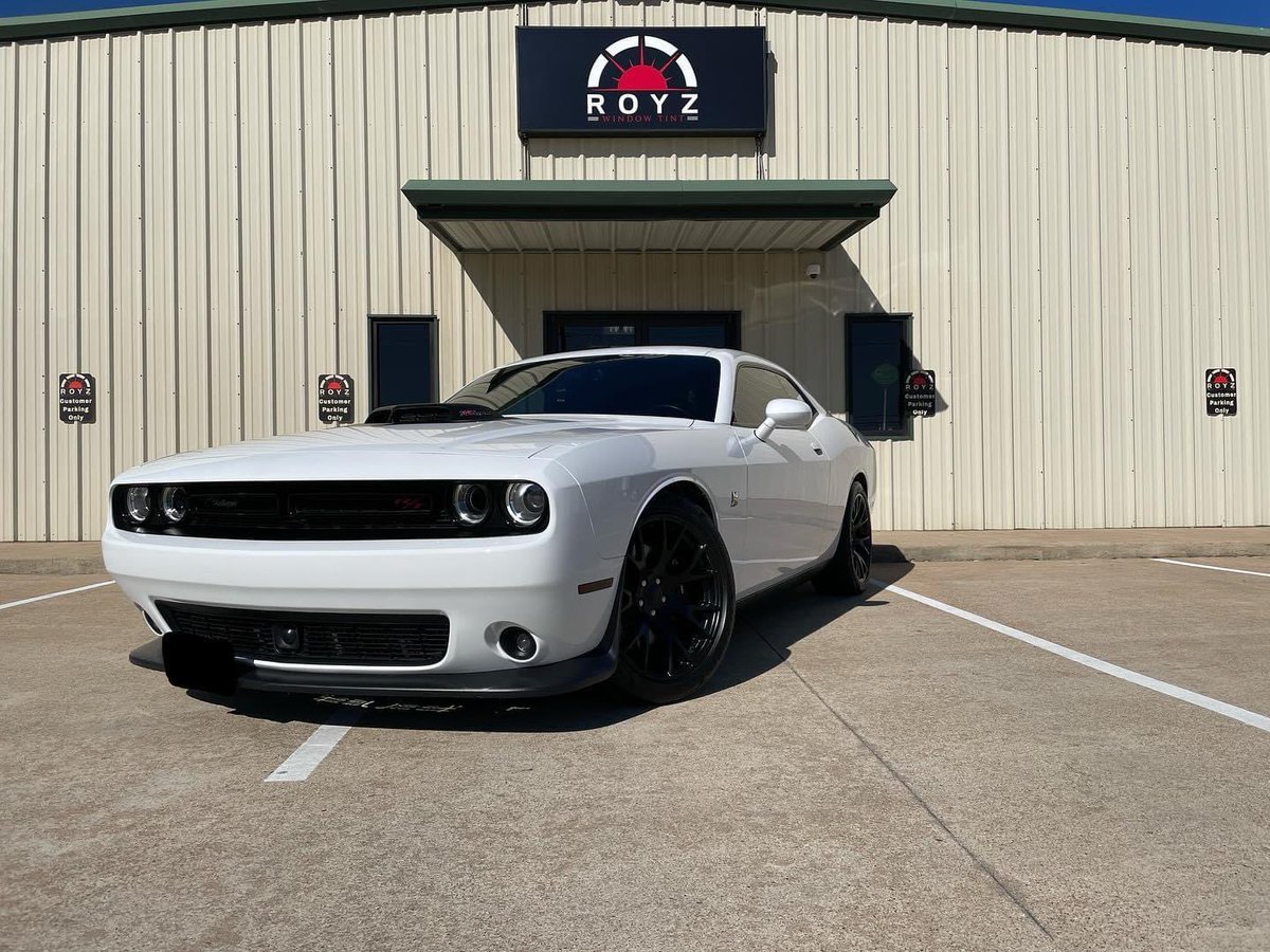 ROYZWINDOWTINT's tweet photo. Full @glassparency Graphene coating on this beautiful beast! Shines better than the day it was new!
#royzwindowtint #llumarwindowfilm #llumar #llumarfilms #llumarfilm #cars #carlifestyle #windowtint #windowtintshop #windowfilm #windowfilms #houston #houstontx #cypress #cypresstx https://t.co/VHOeNHqyjM