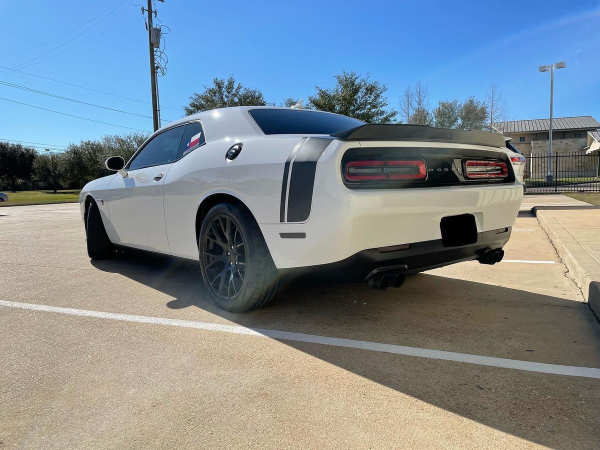 ROYZWINDOWTINT's tweet photo. Full @glassparency Graphene coating on this beautiful beast! Shines better than the day it was new!
#royzwindowtint #llumarwindowfilm #llumar #llumarfilms #llumarfilm #cars #carlifestyle #windowtint #windowtintshop #windowfilm #windowfilms #houston #houstontx #cypress #cypresstx https://t.co/VHOeNHqyjM