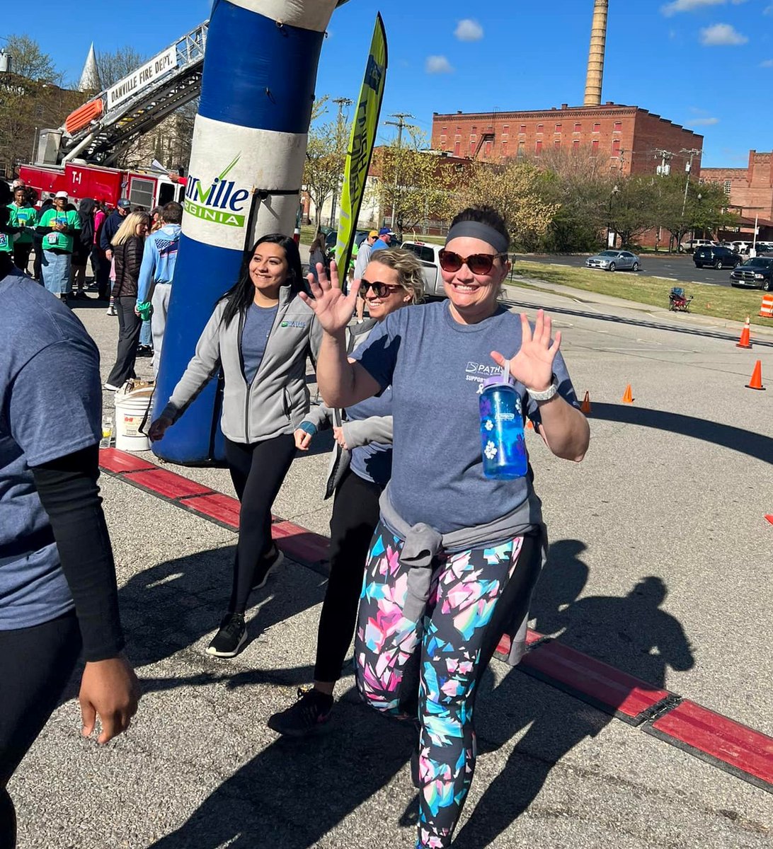 VirginiaCHC's tweet photo. Congratulations to the team from our member health center, Piedmont Access to Health Services (PATHS), who recently participated in #Bridge2Bridge, an annual run/walk to support the efforts of the Danville-Pittsylvania Cancer Association! #FQHC #Teamwork https://t.co/BT2W2mwhk5