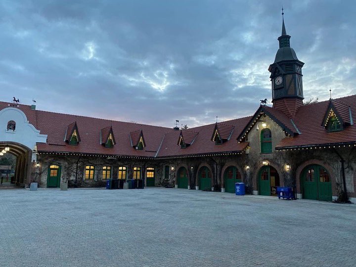 GreenParkLS's tweet image. Like like a good party, friends, cold drinks? What about a night out without the kids, good food and dancing? Grab bags, parties, and a live auction?If you answered a resounding *YES*, then what are you waiting for?!  TICKET SALES WILL CLOSE TUESDAY 4/19 @ Noon.

#GPLS #GPAP