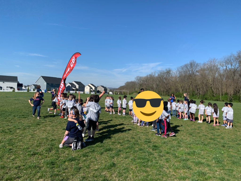 WESLions1's tweet photo. Beautiful day for our @choosebooster Fun Run! Thanks @PtaWalkersville for your continued support and cheerleading! 💛💙 we exceeded our goal! #oneteamWES https://t.co/4jTGkwD268