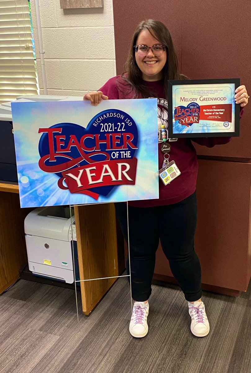 EmCatLaw's tweet photo. We are so proud of our Northrich Teacher of the Year @Crazy4Kinder! Way to go Melody! @NorthrichBears @lyndseygammaro #risdpoweroflove https://t.co/Zurj5MzlHt
