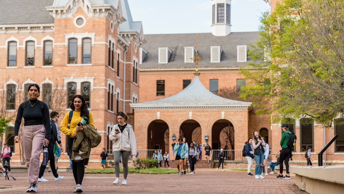 It's a record-breaking year for prestigious international scholarships at Baylor!

* 13 Fulbright Scholars (previous high: 7)
* 1st Truman Scholar in 15 years
* 5th straight year for a Goldwater Scholar

And the honors are still coming in:
➡️ bit.ly/3O7uaPj