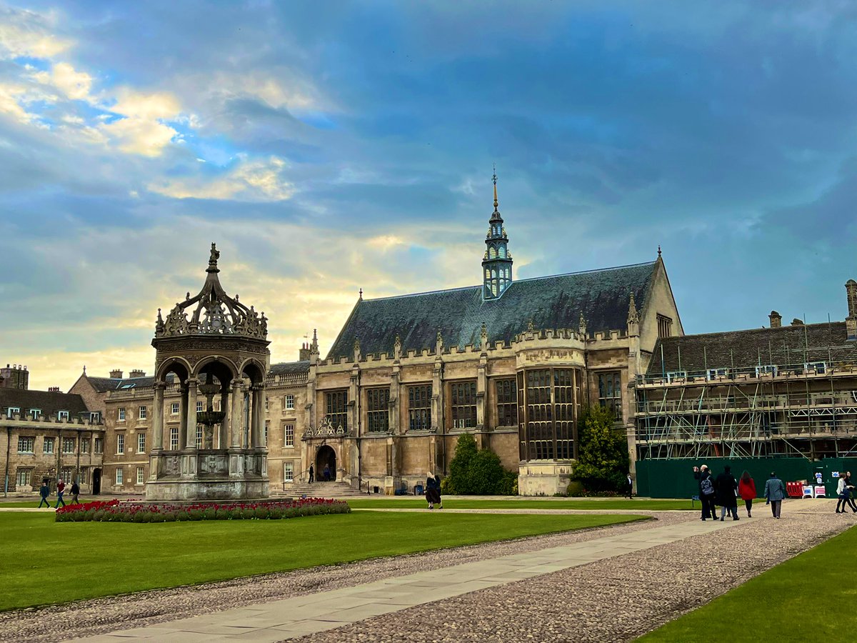 Malin_Overmars's tweet image. The past few days I was in Cambridge for a super inspiring research trip to validate results regarding biomarkers for small vessel disease 🧠. Thank you @CamStroke @rbb_29 for the collaboration and your hospitality! 🏴 #phdlife #happylife