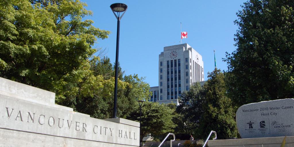 CityofVancouver's tweet photo. Today, City Hall's flag is at half-mast in memory of all those who have lost their lives to overdose. On this day six years ago, a Public Health Emergency was declared in recognition of the overdose crisis. Since then, more than 2,230 people have died in #Vancouver. #safesupply https://t.co/O0JYy9NqIr