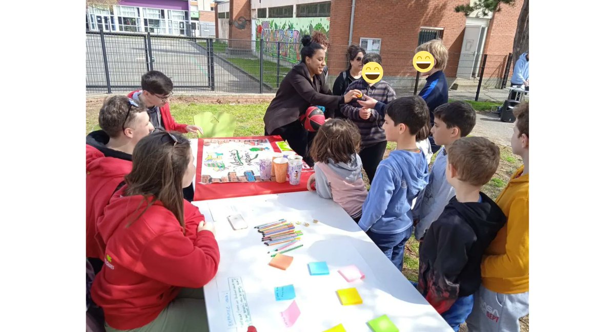 📸 Retour en images sur l'intervention de nos jeunes volontaires à la Maison de Quartier de Saint Jacques à Grande-Synthe.

Cette intervention avait pour objectif d'expliquer au jeunes enfants du quartier, les actions que mène notre association au niveau éducation.