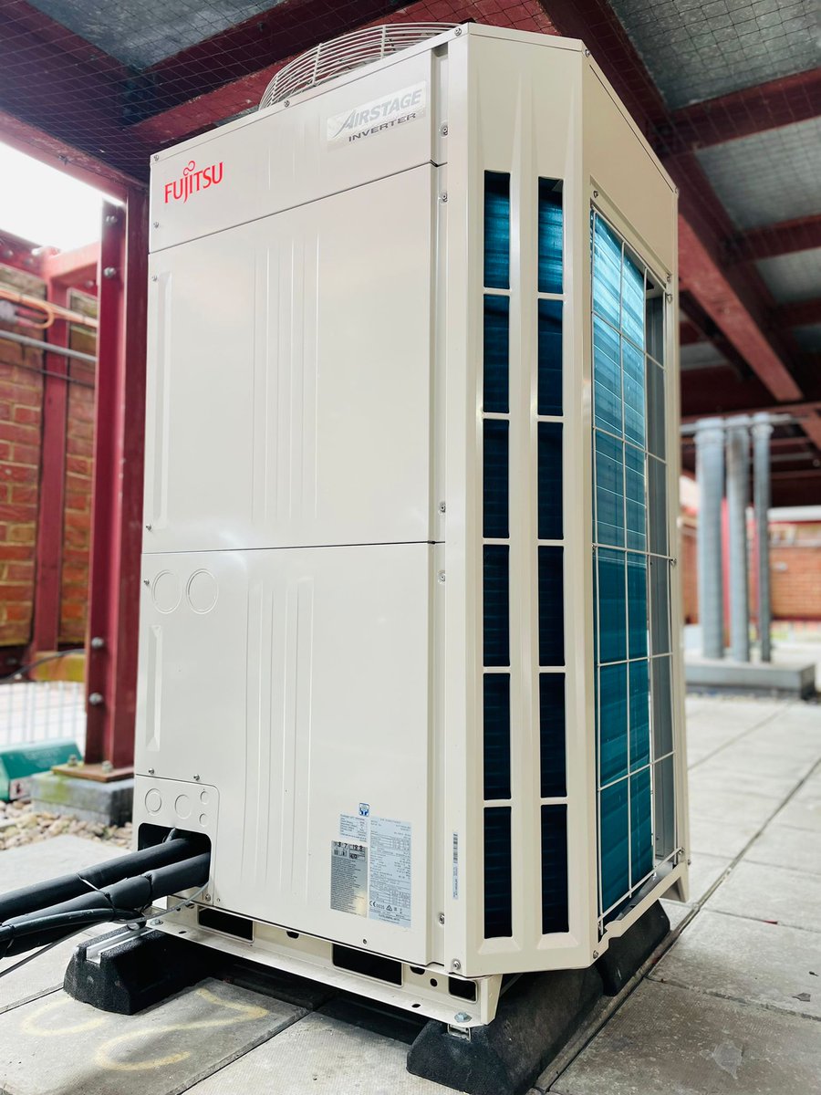 CompleteAir's tweet image. Delighted to hand over another Therapie in the UK, Canterbury. As you can see from the pics really neat installation work from the team.
.
Feel free to contact us for air conditioning installation work in the UK we would be more than happy to assist. #completeairuk
#fujitsu