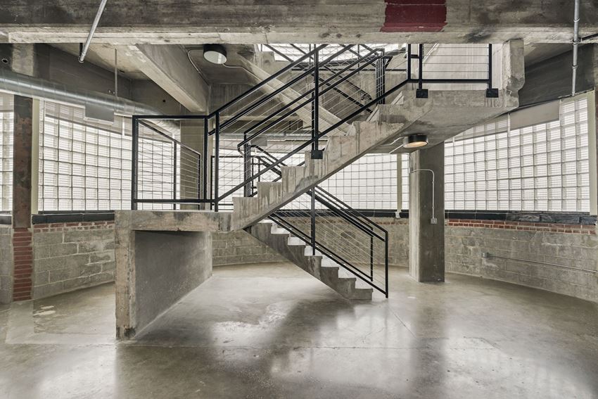 Looking for a new apartment?
Give us a call and schedule an appointment today!
#HechtWarehouse #LoveWhereYouLive #HechtLifestyle #IvyCity #LuxuryLiving #VirtualTours #HeartYourHomeAtKettler