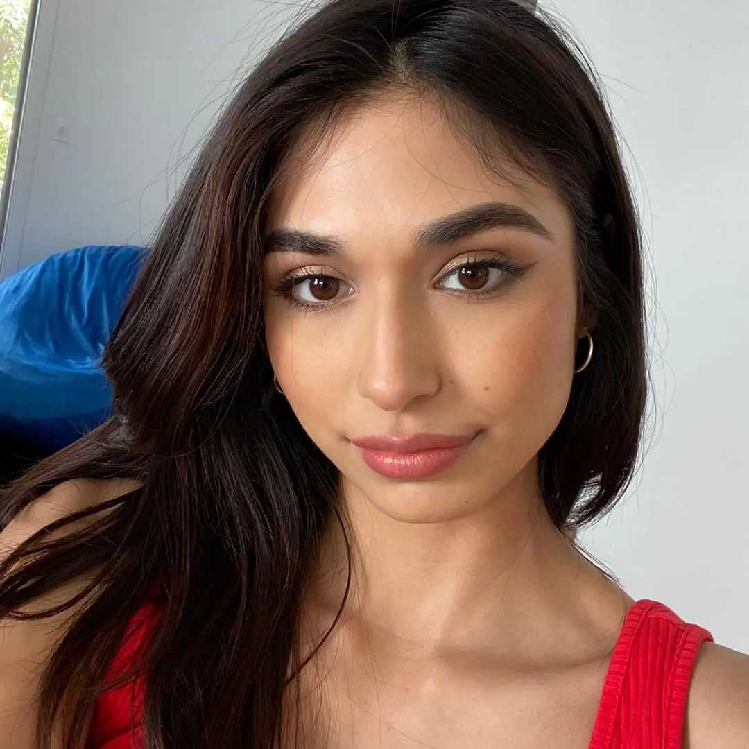 Sam on Twitter "ReinaRaexxx queen 👑👑 newstar https//t.co/5xgHTOQ213" / Twitter