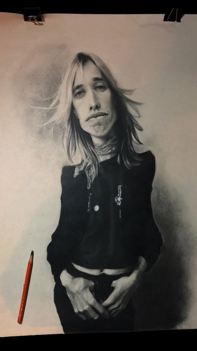 mancilladrew2's tweet photo. “Petty”#tompetty #illustration #charcoal #caricature #artistsoninstagram #drewsdrawings24 https://t.co/CggNZ041AH