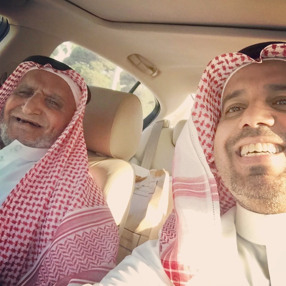 faqeehas1's tweet photo. في مثل هذي الايام انتقلت روح والدي صالح الفقيه الى أرحم الراحمين . اللهم ارحمه رحمه واسعه وجميع موتى المسلمين. https://t.co/YAccIRD1VF