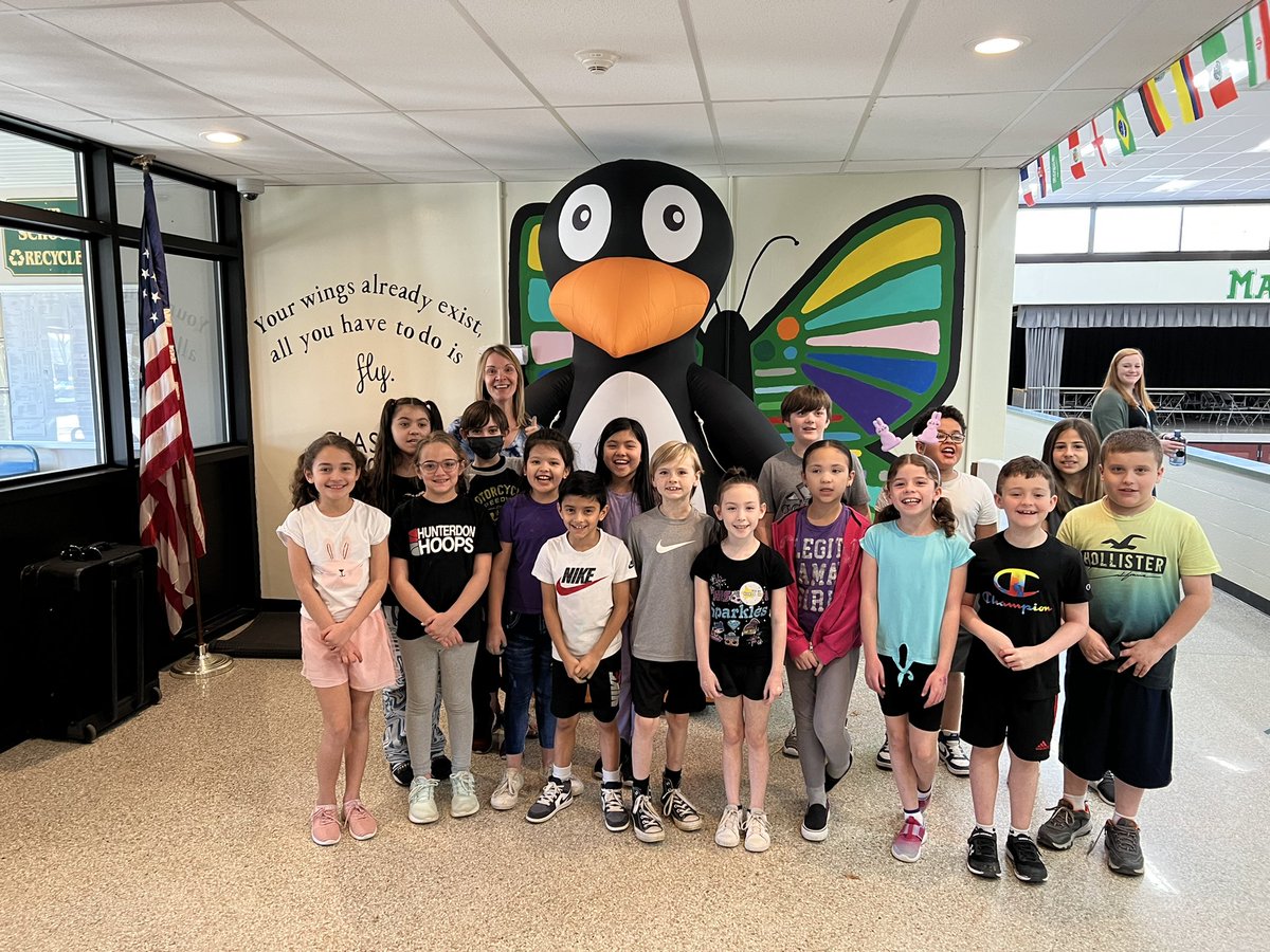 Look who stopped by to visit out school! #Jiji from <a href="/STMath/">ST Math Educator? Follow us on MINDEduOrg!</a> <a href="/JohnMelitsky/">John Melitsky</a> <a href="/ccoscia2/">Caryn Coscia</a> <a href="/agiordano72/">Dr. Anthony Giordano</a> #dragonpride #dragonnation #differentiation  #allstudnets
