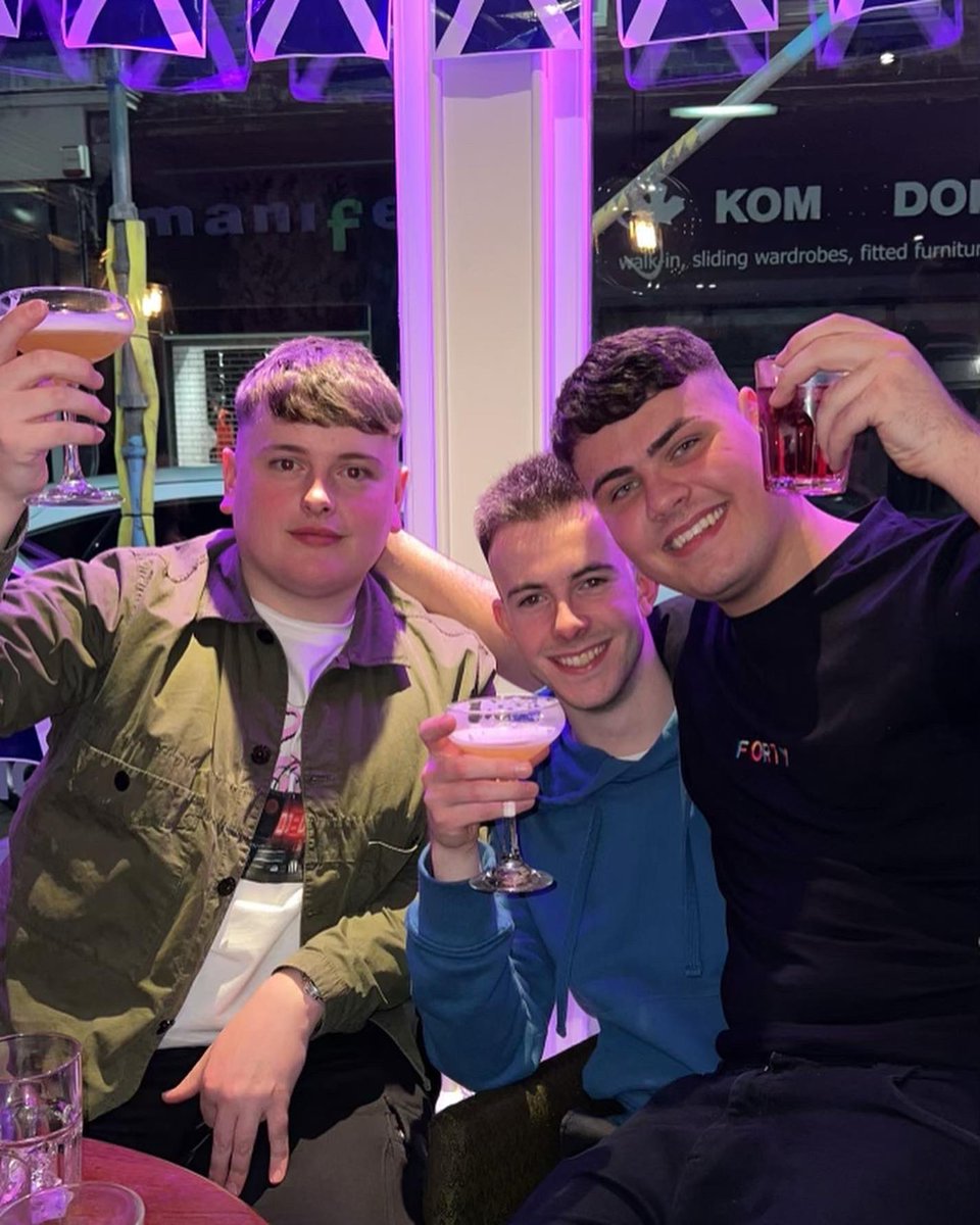 Ryanmcleodd's tweet photo. Happy birthday @RuariHill_ hope you have a class day and I’ll see you when am home 🎉🥂🧡 https://t.co/sk1Cel1LnP