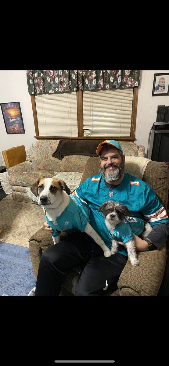 TichyAndrew's tweet photo. @MiamiDolphins https://t.co/jq4lMmyLJj