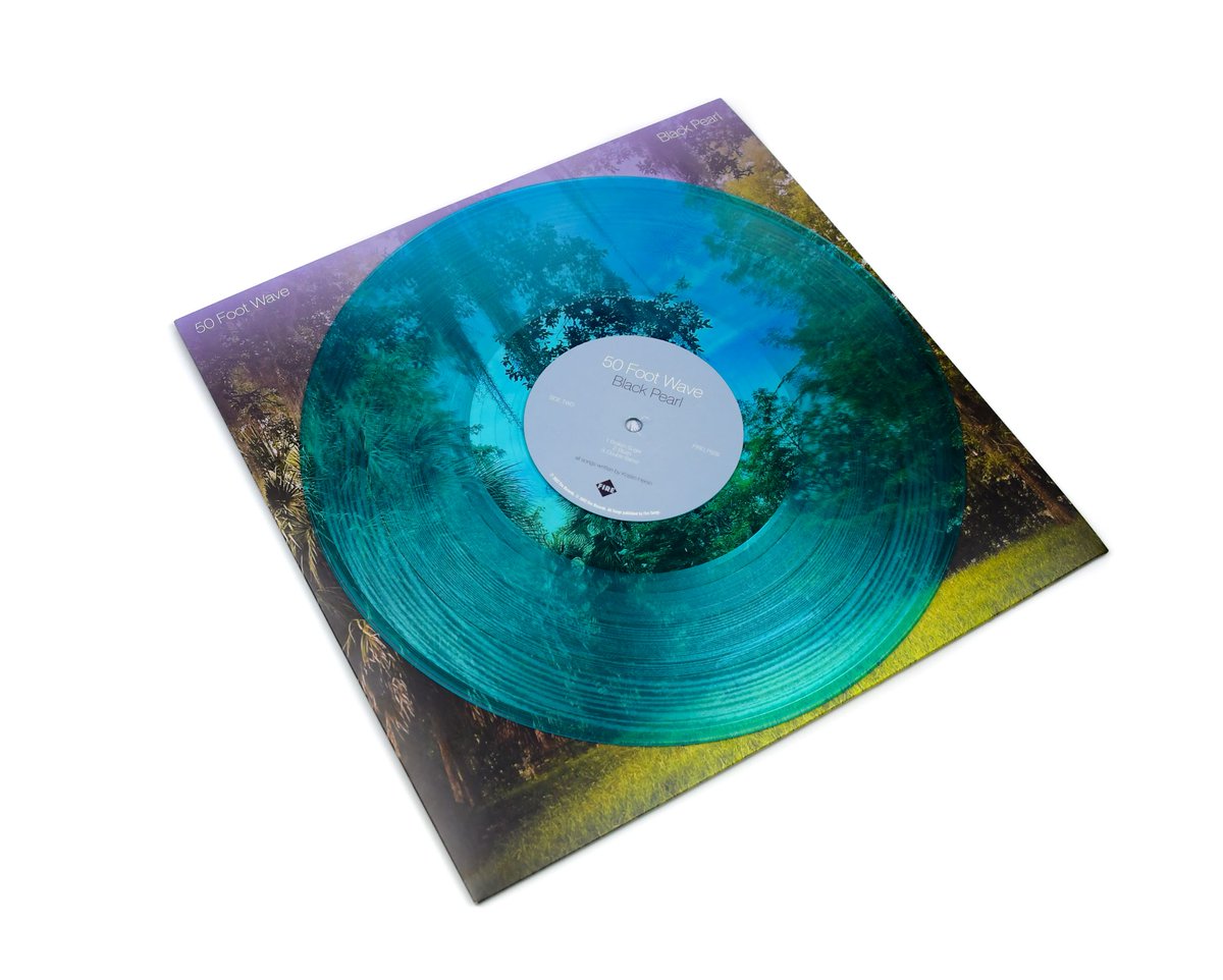 firerecordings's tweet photo. “Grungy, haunting songs that sound and feel timeless” @thewiremagazine. @50footwave (@kristinhersh) new album 'Black Pearl' is out now 💧 Listen/Order now in Limited Turquoise Vinyl &amp; CD here: https://t.co/e5oHAk0FL5

“A massively lush and gloomy soundscape” @kexp https://t.co/zuP6wb01db