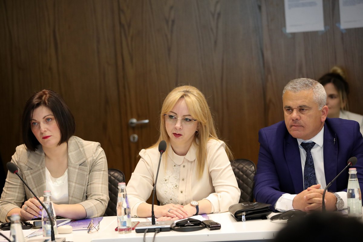 Our #EuropeHouse welcomed today academia, students &amp; CSOs rep. for the kick off meeting of the Jean Monnet <a href="/EUErasmusPlus/">Erasmus+</a> Centre of Excellence. Its aim is to promote synergies between public uni. departments on #EuropeanStudies involving teaching &amp; research, policy makers &amp; CSOs.