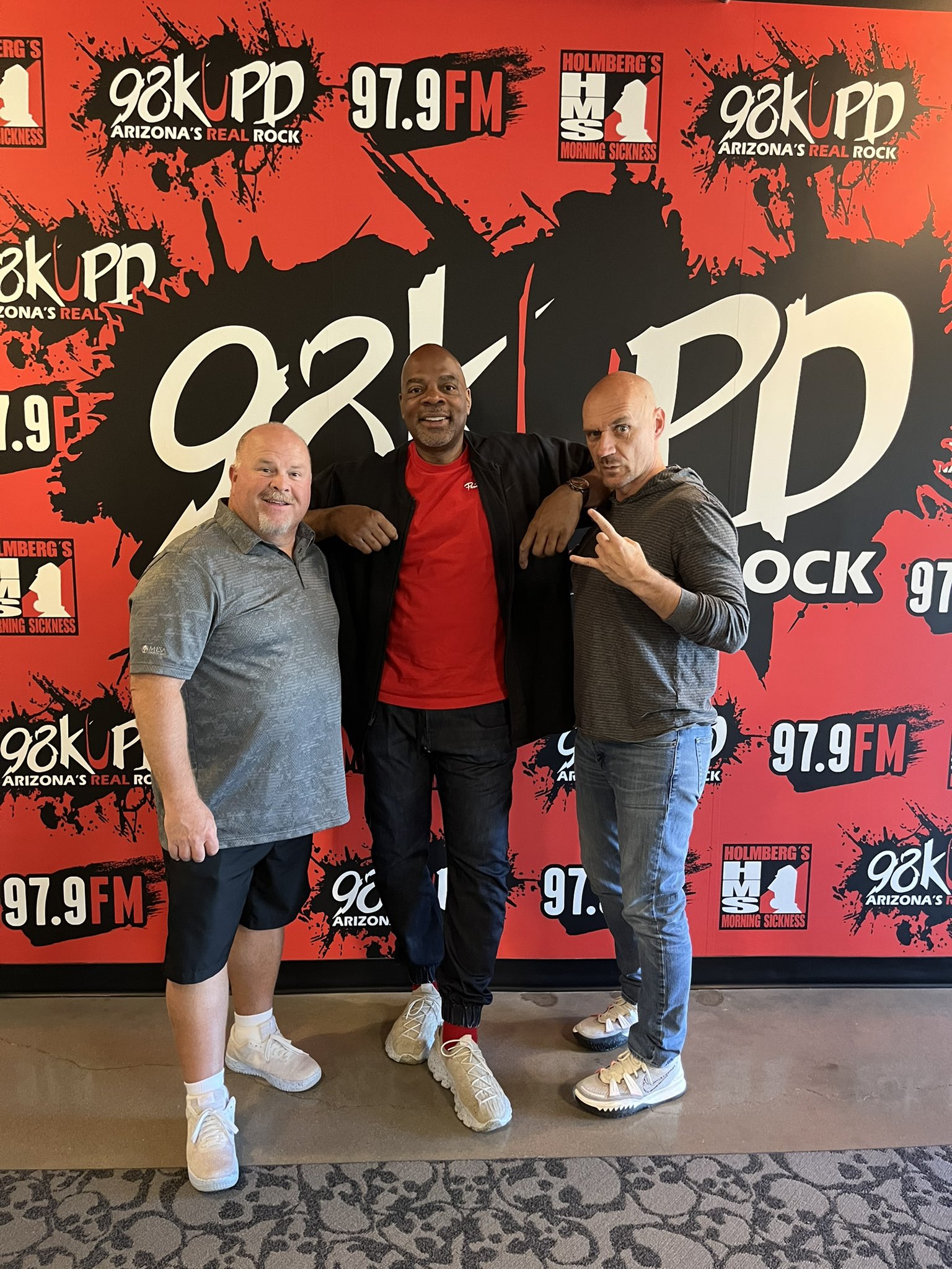 alonzo-bodden-on-twitter-great-morning-98kupd-with-john-holmberg-and-brady-on-morning-sickness-left-with-free-barbeque-that-s-a-win-https-t-co-wygwxa7cn1-twitter