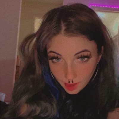 olivia tweet media