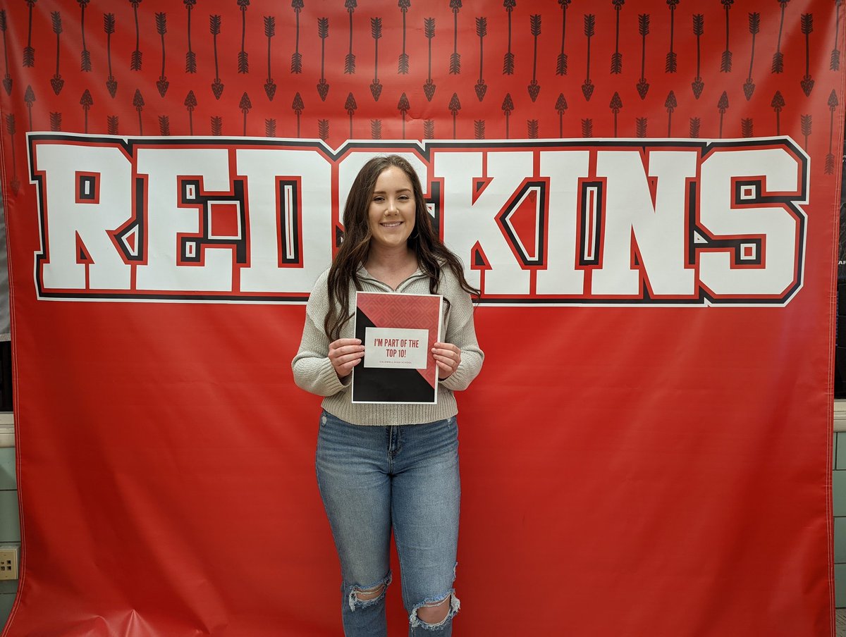 MrsWellsCHS's tweet photo. Congrats to our valedictorians and salutatorian! Ms. Brynn Block, Ms. Zoey Crock, and Ms. Anna Lowers will be our 2022 valedictorians and Mr. Jett Lori will be our 2022 salutatorian. Congrats all!! ❤️🖤 #GoSkins https://t.co/Mgc3YuaqIH