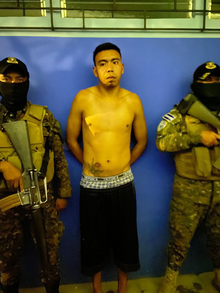 Azul_jaguar1's tweet photo. Si andan de llorones tras las rejas, no se van a esconder en las pilas. Van  empujar la pila.

Los encontraremos donde se escondan. https://t.co/teBm8Ly1xe