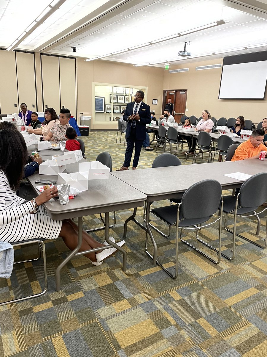 ChannelviewISD's tweet photo. Happening now: Student of the Month luncheon with these incredible students! They are meeting with our superintendent @tchill_ and having Chick-Fil-A! #createacollaborativechannelview https://t.co/pIhHQokEcO