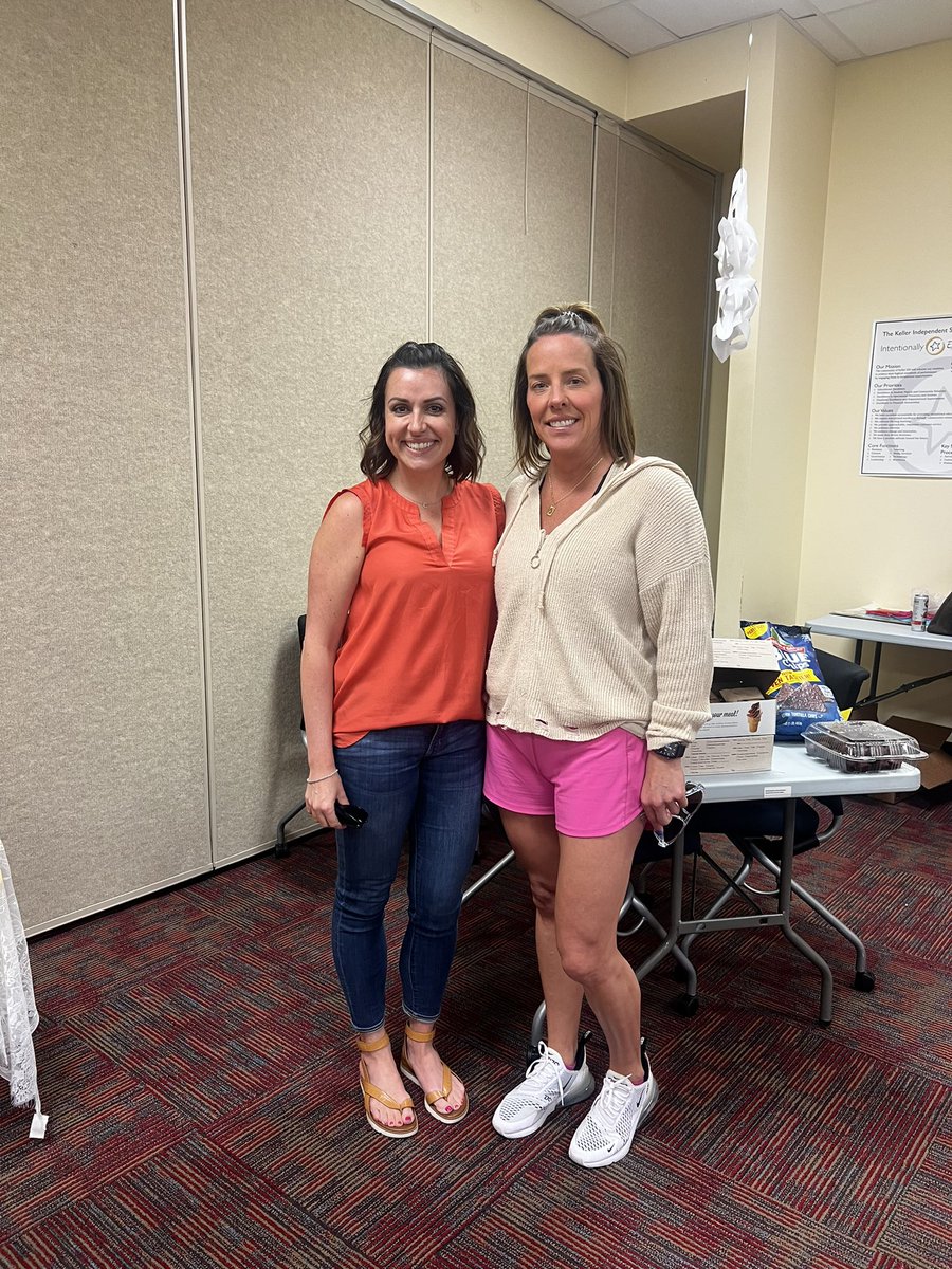 #kellerisd Literacy Leader Cohort is so grateful to <a href="/BeeonCall/">BeeonCall</a> and North Texas Health Agents for donating our lunch and dessert today! Our teachers are so excited! #kellerliteracy