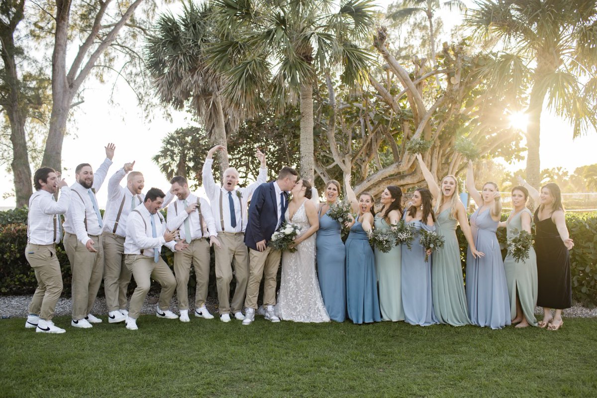 Nothing better than celebrating love with your favorite people. {Kylee+Mike} #casaybelwedding #sanibel #sanibelwedding @casaybelresort 💕