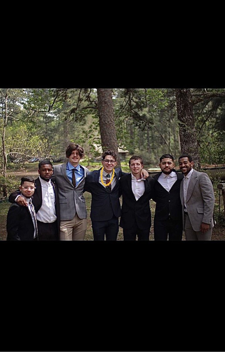 The newest addition to the Epsilon Pi chapter! These 6 young gentlemen have and will continue to expand this chapters excellence and gratitude for the years to come. Alpha Alpha class, welcome brothers! #φφκα