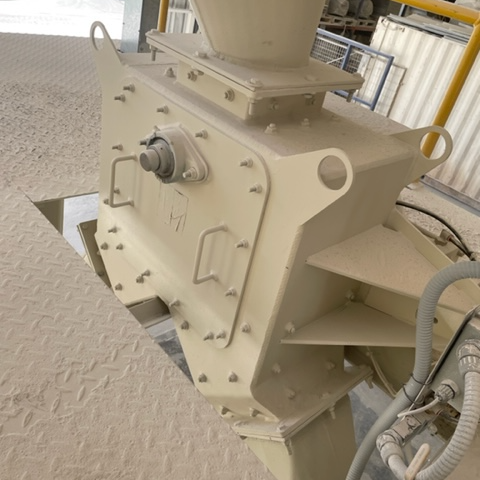 VortexValves's tweet photo. A Pivoting Chute Diverter installation in Chile. Our valves can be found all over the world!
#divertervalve #globalcompany #calportland https://t.co/n2H9BuUYwN