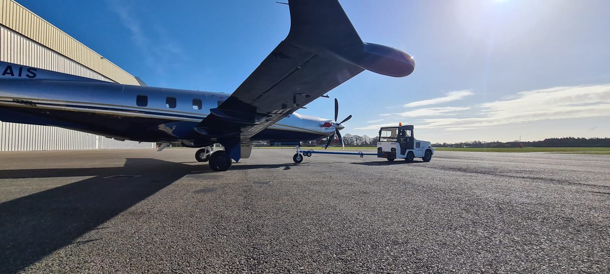 Lovely weather forecast for Weston Airport this weekend. We look forward to enjoying it with our frequent flyers. See you in the skies! Opening hours: 09.00 - 18.00 (Photos by Ray Meegan and Luis Rojas) #WestonAirport #clearskies