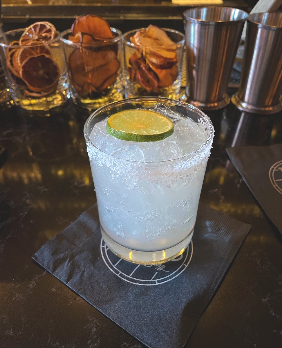 DapperBarons's tweet image. Looking for a 'Dapper' cocktail?  You can now find our liqueurs in drinks at:

Volstead's (Eagan)
Stillwater Proper
@Mendakota
Porterhouse
Junipers
New London Little Theater

Save your sugar for something else... 🎂🧁🍨 #dontdrinkyoursugar