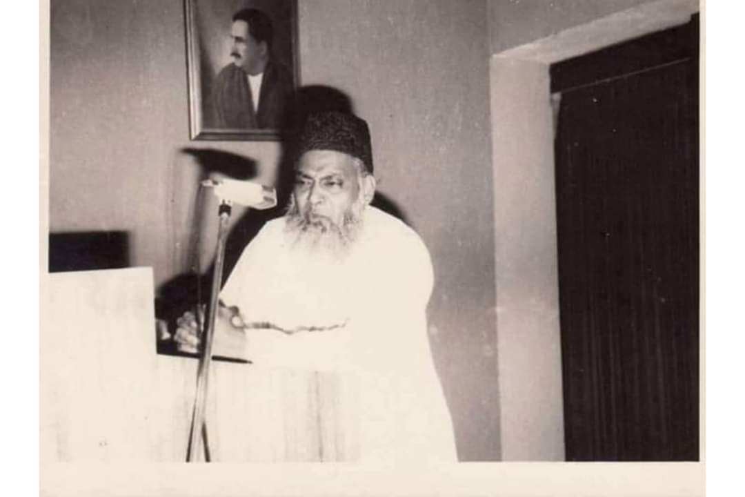لوگ رخصت ہوئے اور لوگ بھی کیسے کیسے 

14 اپریل 2010  
  یوم وفات  
ڈاکٹر اسرار احمد رحمہ اللہ 🥀

~𝘿𝙧 𝙄𝙨𝙧𝙖𝙧 𝘼𝙝𝙢𝙖𝙙 ✨