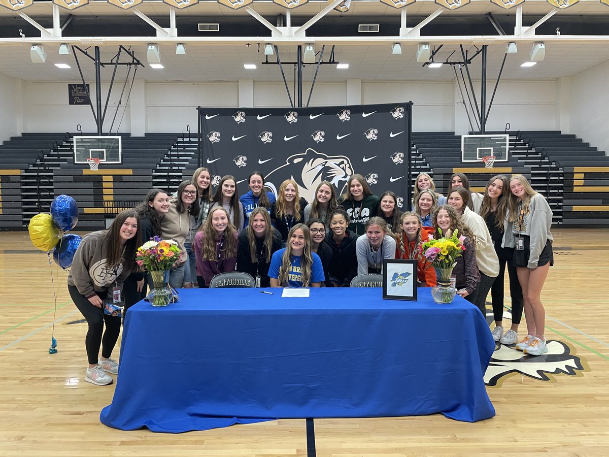 ⁦Congrats ⁦@Akbar3Nadia⁩ on signing to ⁦<a href="/JBUathletics/">JBU Golden Eagles</a>⁩ !