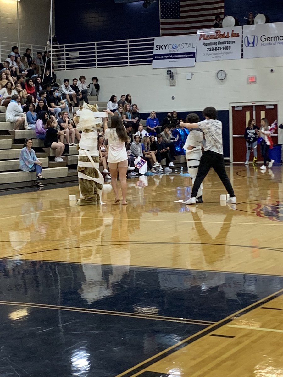 EsteroHS's tweet image. How about wrapping a classmate like a mummy? #WildcatPride #ClashoftheClasses