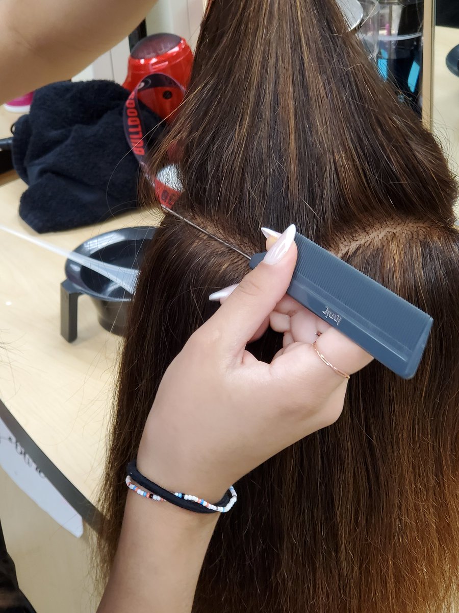 Shearious1's tweet photo. @PowhatanHS @Shearious1 cosmetology students learn a new technique in foiling  from former cosmetology student Hannah Blair... thanks Hannah for spending the day  teaching us https://t.co/QCqlQBVAvH