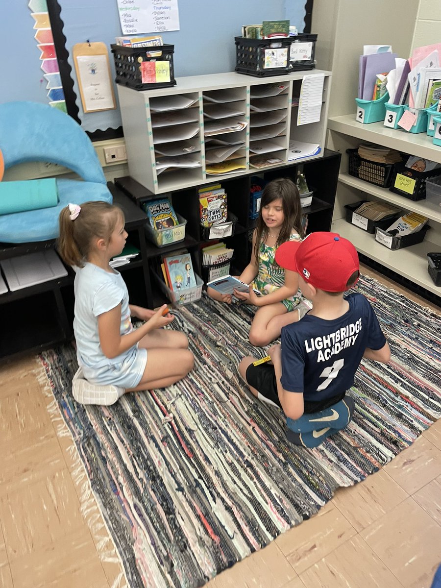 MsMcNaught_'s tweet photo. Reorganizing our library for our upcoming reading and writing units! Students were 100% in charge of where books ended up. It involved some great talks about books and a whole lot of teamwork! https://t.co/CYvlbdqgWu