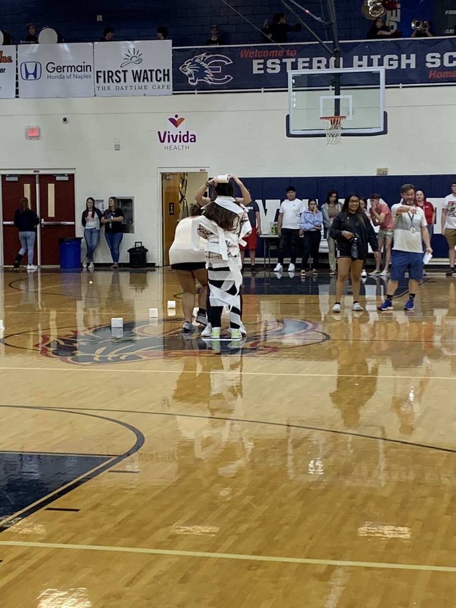 EsteroHS's tweet image. How about wrapping a classmate like a mummy? #WildcatPride #ClashoftheClasses