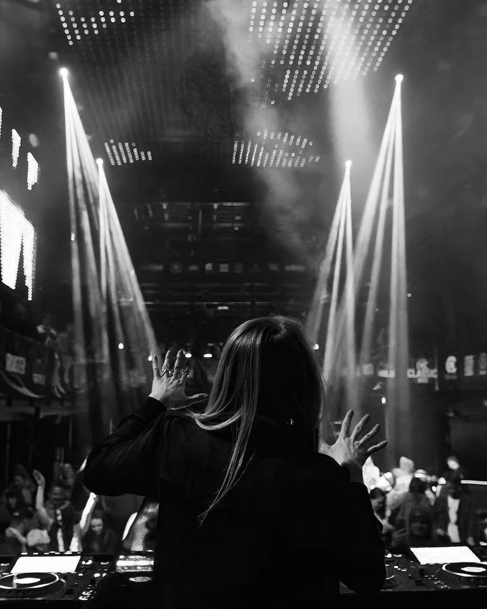 Happy to be your new “BOUNCE” curator 🍑 New MIX series coming in hot starting tomorrow with Vol. 1 (Live from <a href="/temple_denver/">Temple Denver</a> <a href="/RoosterMagazine/">RoosterMagazine⁉️</a> Party)