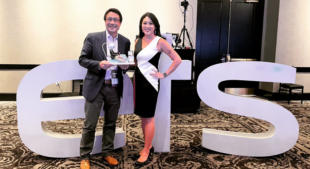 We finally were able to honor #PaulLau, our #CEO @ #SMUD in person at #EnergyThoughtSummit 

He was awarded the #ETS #ThoughtLeaderoftheYear for 2021 without an opportunity to celebrate. Congrats, Paul!

#loveyourenergy <a href="/zpryme_research/">Zpryme</a> #smud <a href="/SMUDUpdates/">SMUD</a> #etspowerup