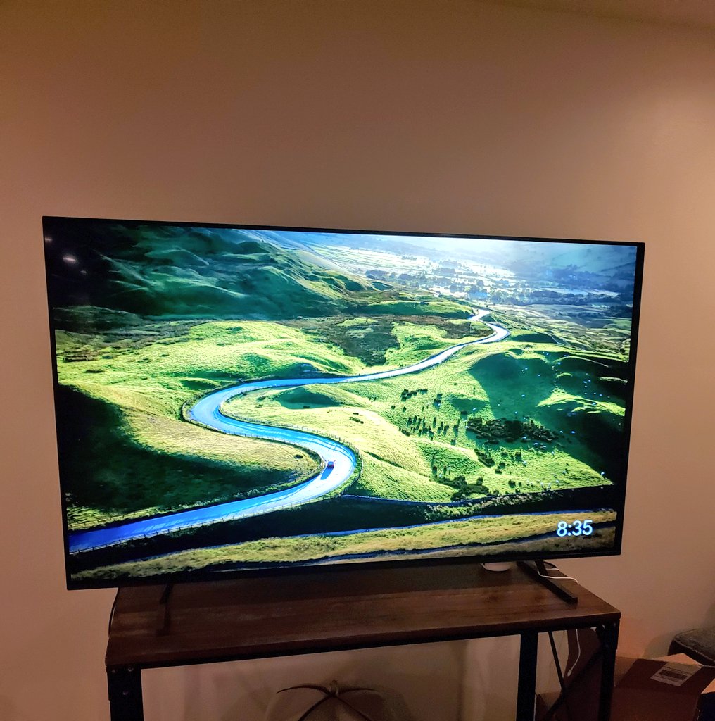 xdetune's tweet image. My TV randomly put this photo up as a screensaver and straight up almost gave me a heart attack.

If you know, you know.