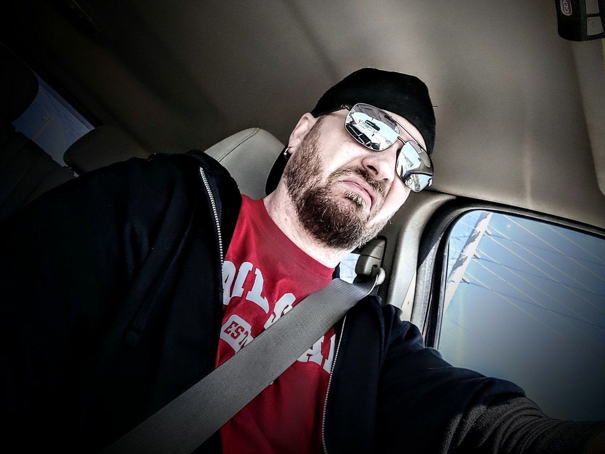 Christraint's tweet photo. Up before noon, and makin' moves.

Dudin', movin' and groovin'

#TheApostropheDude #QueefFree https://t.co/zWNE946e5A