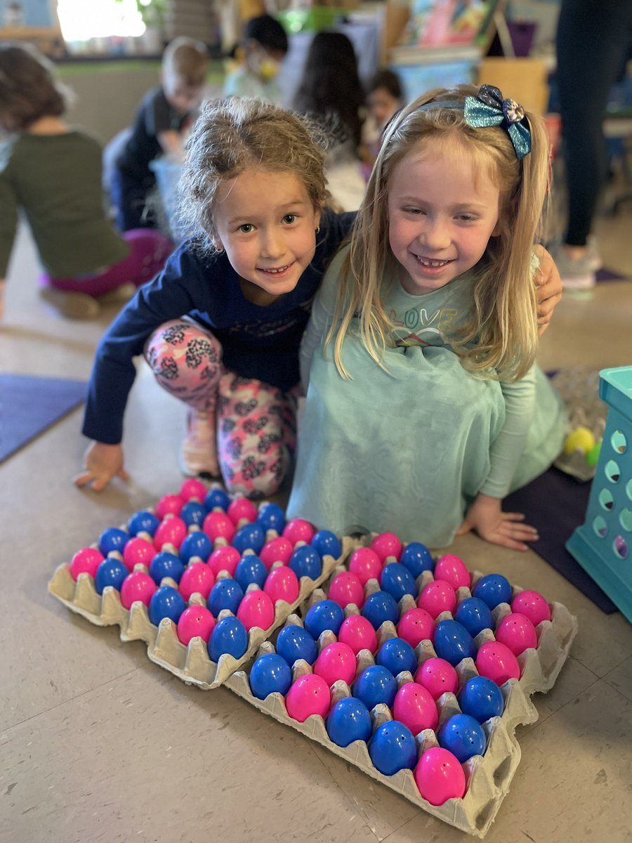 khurckes's tweet photo. Patterns are everywhere and today @HopkinsKinder made some amazing patterns with colored eggs! #stallionstrong #dg58pride https://t.co/bf6eBaGRNS