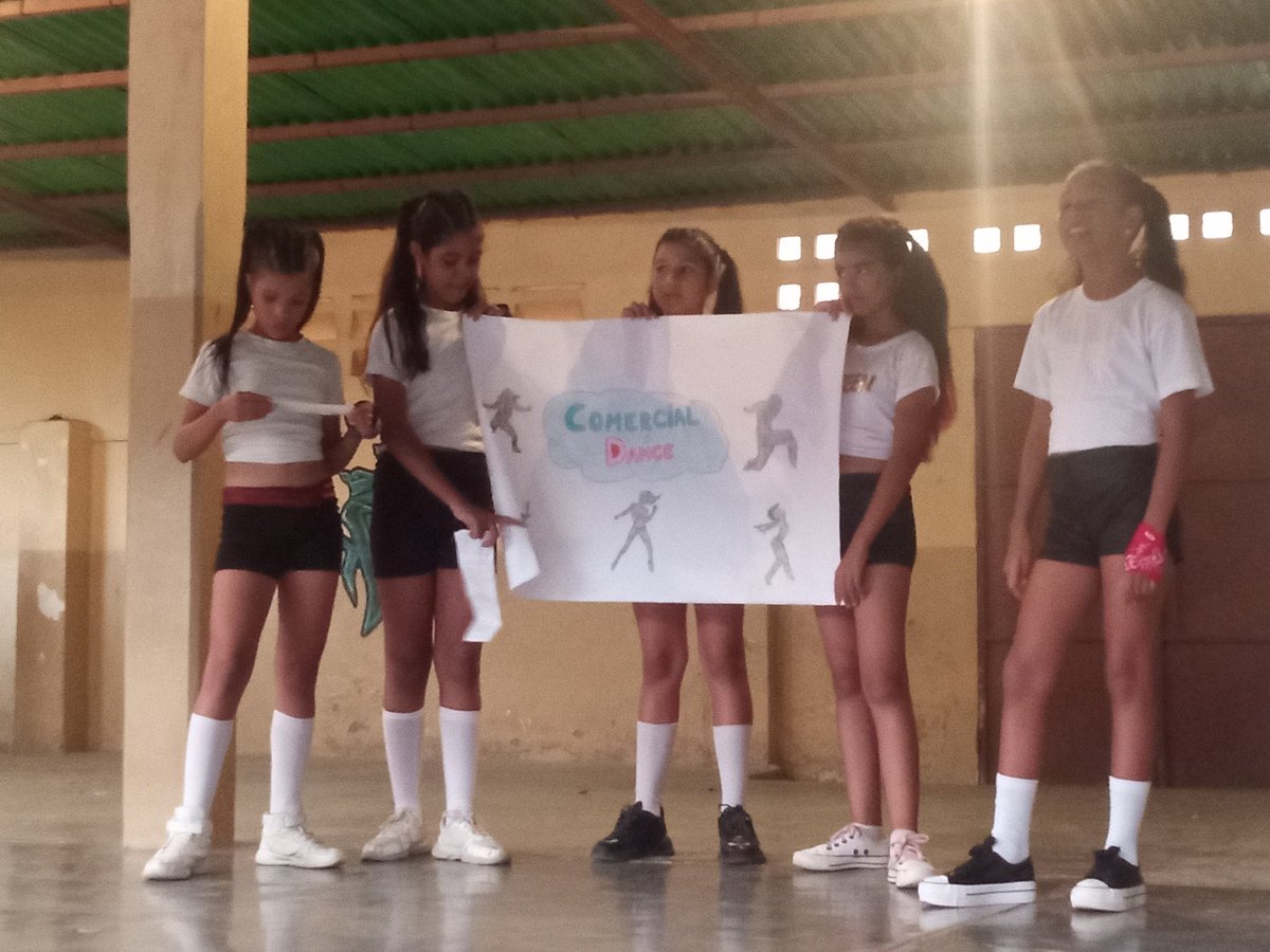 vertigodcvnzla's tweet photo. #Formacion #VDC #DanzaUrbana https://t.co/UP5OZONhsN