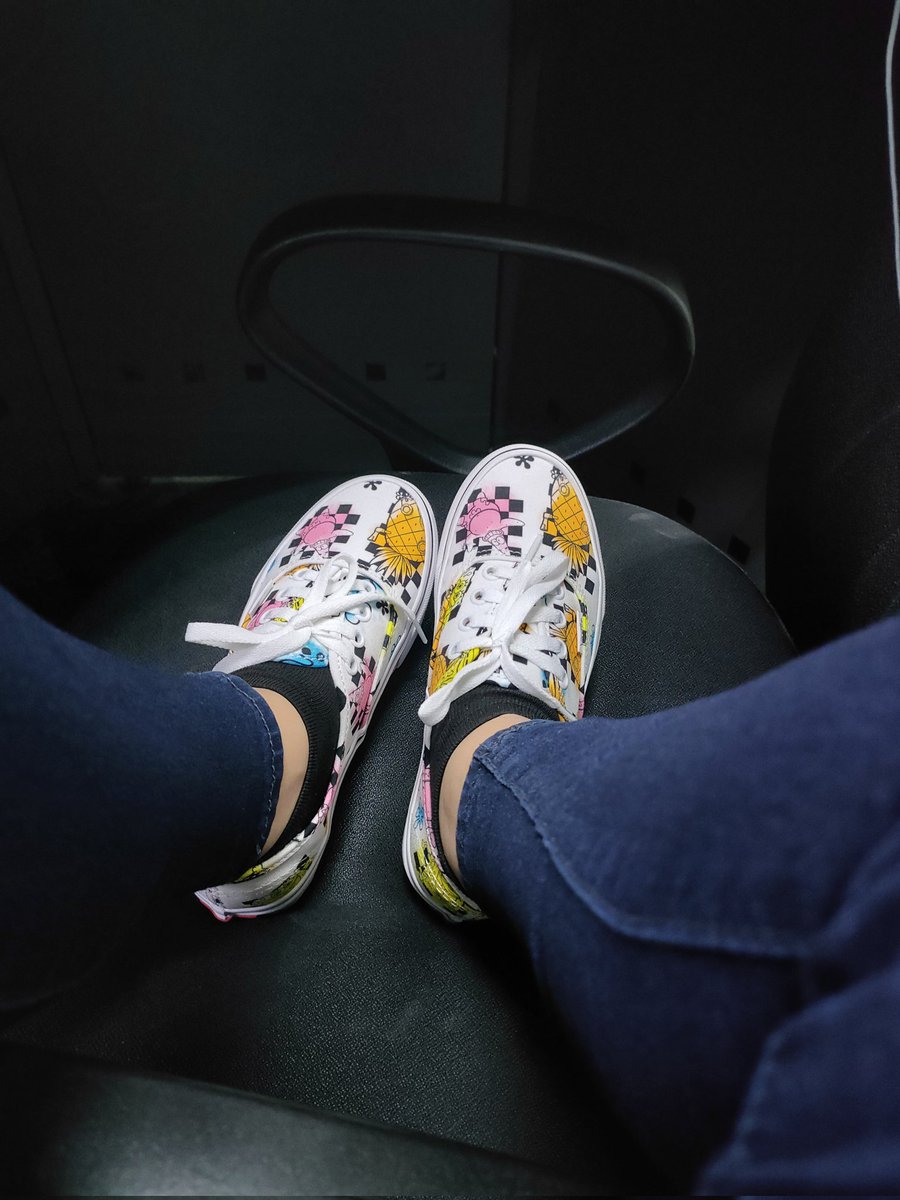 shey14_CIC's tweet photo. New Kick 😍😍 @VansPhillipines #vans #spongebob https://t.co/PJKw7dXnf4