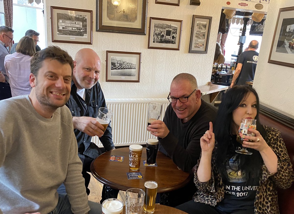 _Nightingales's tweet image. LET’S GET TOGETHER AGAIN ! 
The German is in the building and we are ready to rawk. Tour starts next week - you coming or what?
thenightingales.org.uk/live