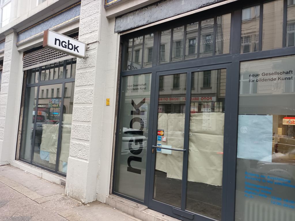 Im August 2021 wurden unsere Nachbarn Kisch&amp;Co geräumt. Heute steht der Laden immernoch leer. #Mietenwahnsinn #Profitgier #Stadt_als_Beute