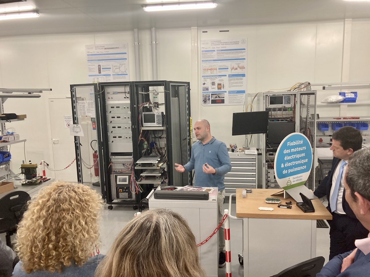 vedecom's tweet photo. #MobilityEnergyDay Retour sur visite de VEDECOM côté #électrification : moteurs plus économiques, écologiques et performants, fiabilité des semiconducteurs, recharge nouvelle génération… Ici on prépare l’avenir ! #transitionenergetique https://t.co/0JWcDl3fB7